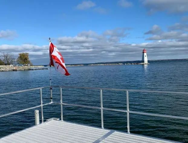 Ramada by Wyndham Jacksons Point hotel detail image 2