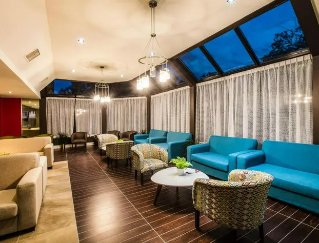 Ramada by Wyndham Jacksons Point hotel detail image 3