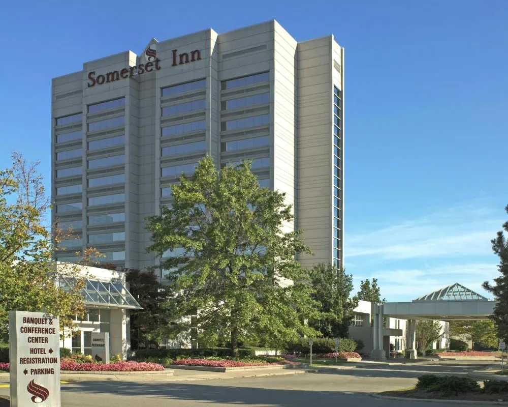 Somerset Inn hotel hero