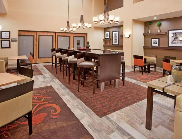 Hampton Inn & Suites Dickinson hotel detail image 4