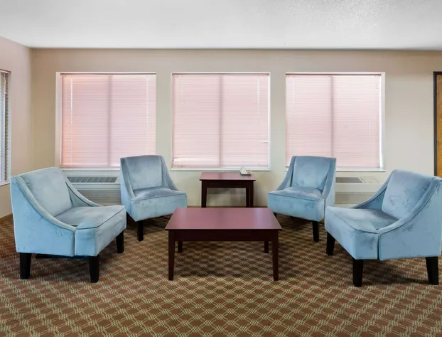 Super 8 by Wyndham Rochelle hotel detail image 2