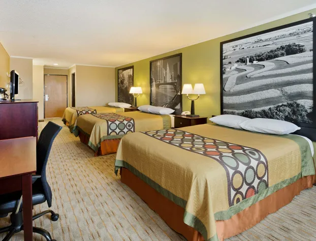 Super 8 by Wyndham Rochelle hotel detail image 4