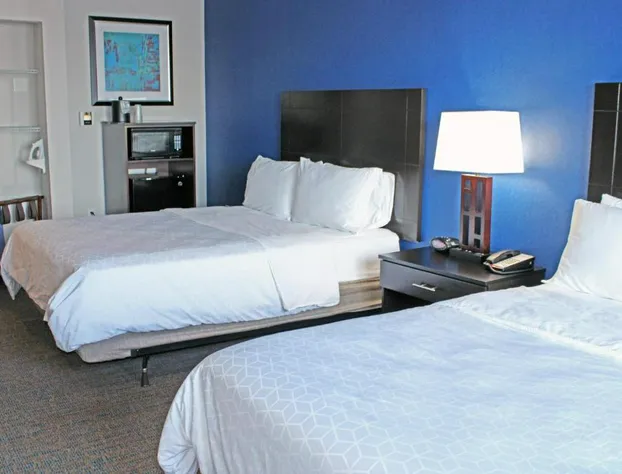 Holiday Inn Express & Suites Bakersfield Airport by IHG hotel detail image 4