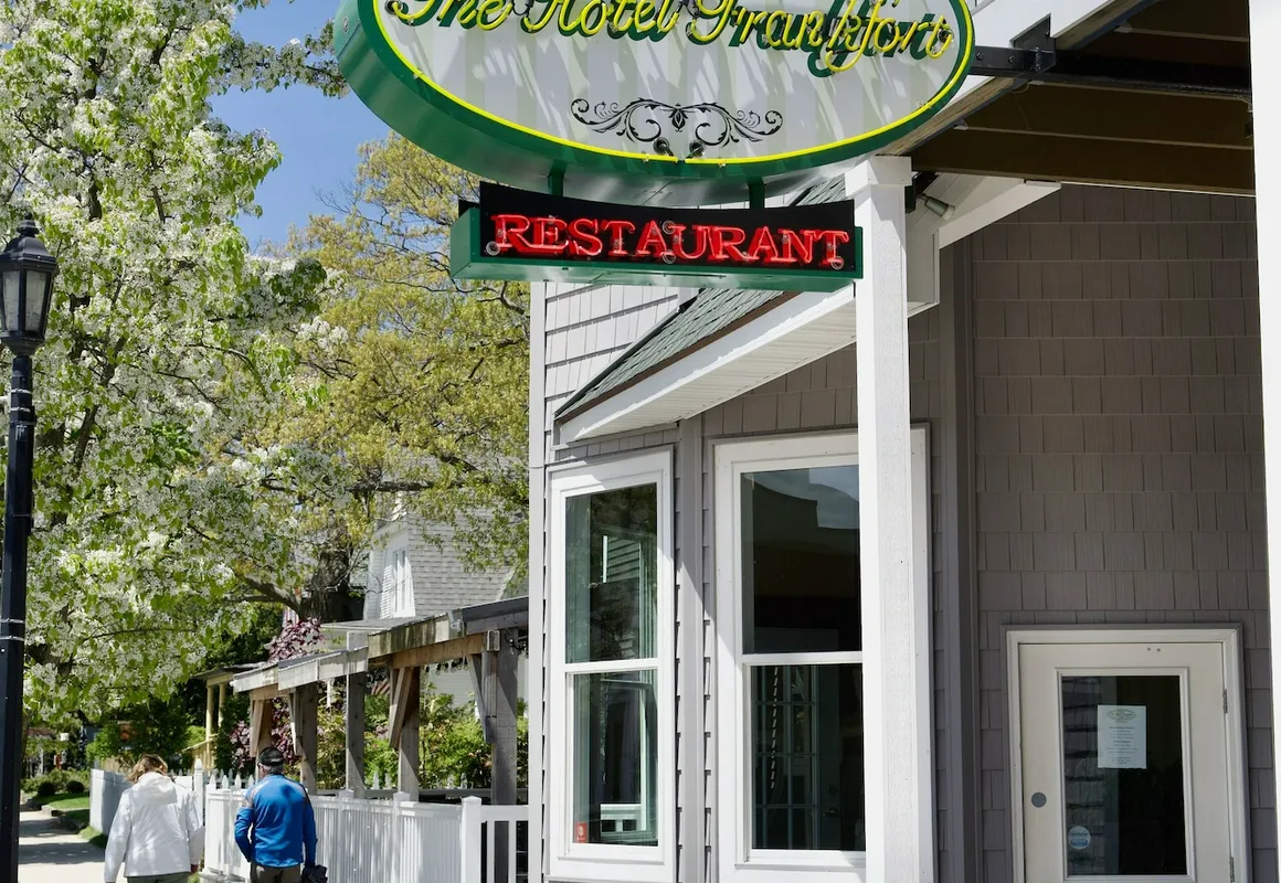 Hotel Frankfort & Restaurant hotel hero