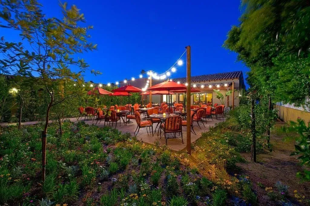 Los Arboles Hotel hotel hero