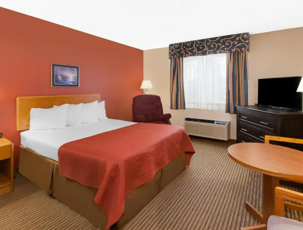 Super 8 by Wyndham St. Ignace hotel detail image 2