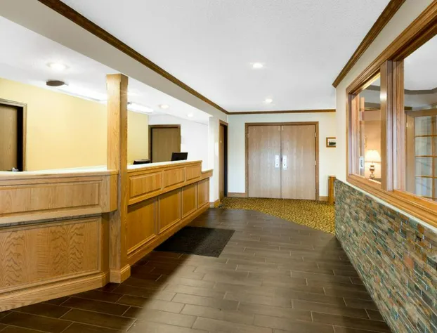 Super 8 by Wyndham St. Ignace hotel detail image 3