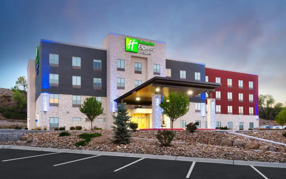 Holiday Inn Express & Suites Price by IHG hotel hero