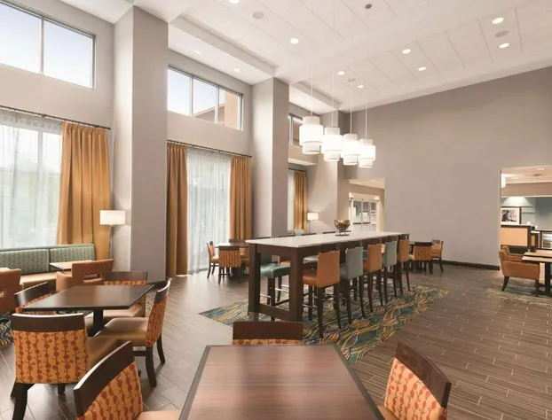 Hampton Inn & Suites Deland hotel detail image 3