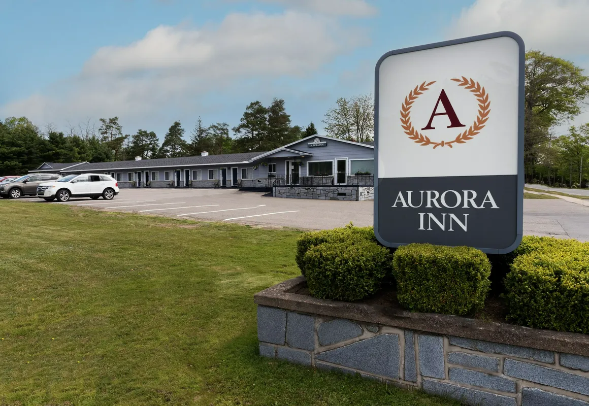 Aurora Inn hotel hero