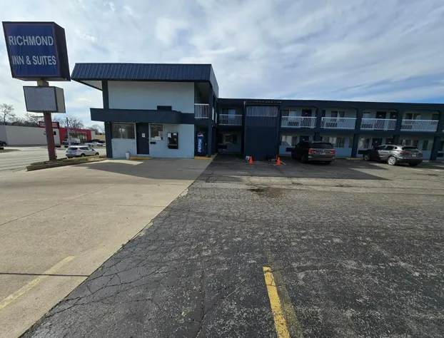 Richmond Inn & Suites hotel detail image 1