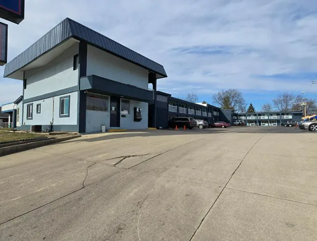 Richmond Inn & Suites hotel detail image 4