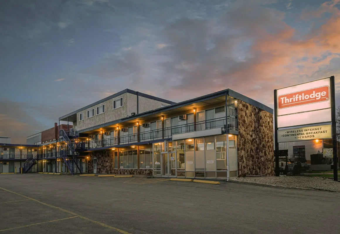 Thriftlodge by Wyndham Regina North hotel hero