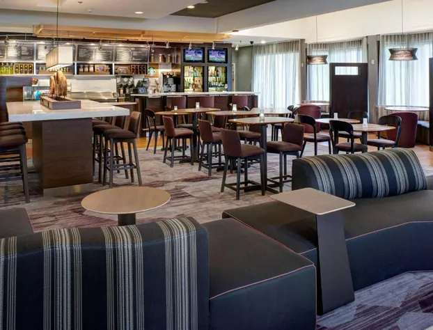 Courtyard by Marriott Chicago Oakbrook Terrace hotel detail image 3