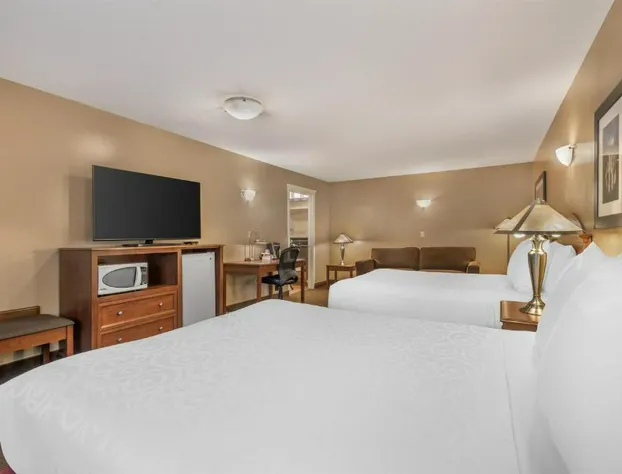 Best Western Sicamous Inn hotel detail image 1