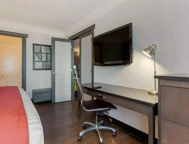 Best Western Plus Village Park Inn hotel detail image 4