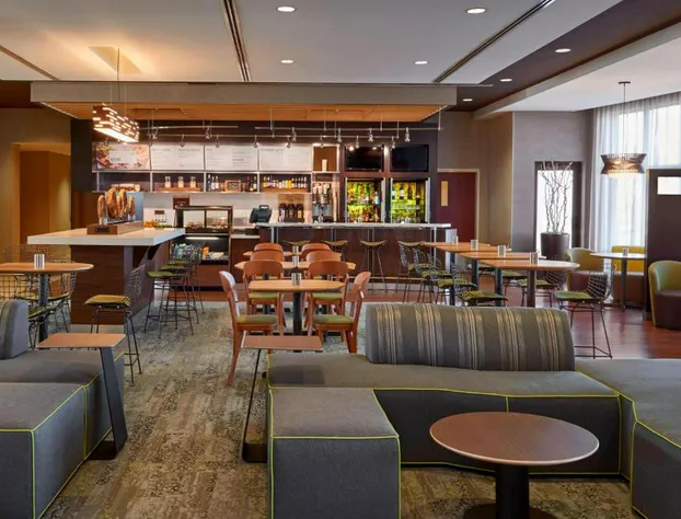 Courtyard by Marriott Kingston Highway 401/Division Street hotel detail image 4