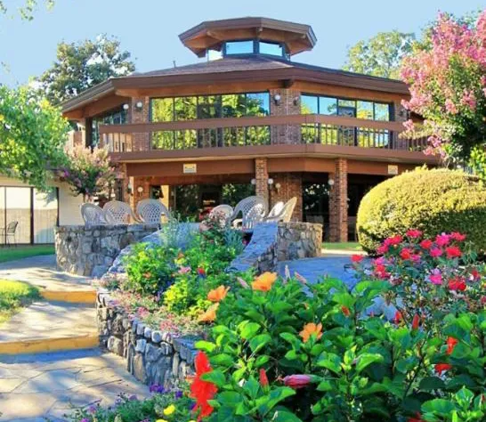 Emerald Isle Resort hotel detail image 2