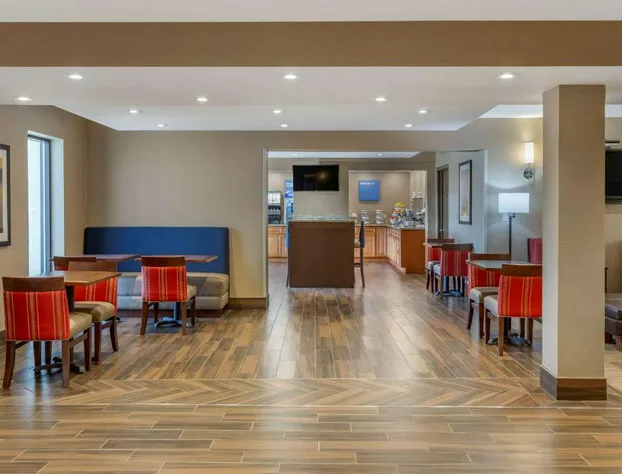 Comfort Inn & Suites Rochelle - DeKalb hotel detail image 2