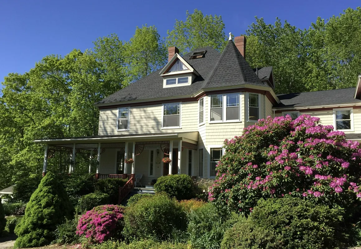 Victorian By The Sea hotel hero