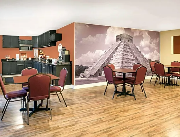 Hotel 7 Inn Anna hotel detail image 2