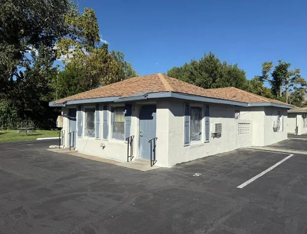 Bishop Elms Motel hotel detail image 2