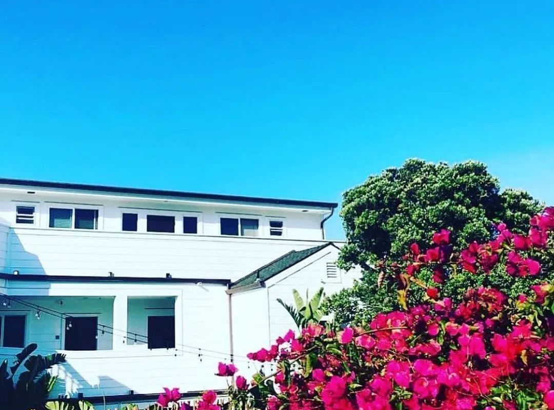 Pier View Suites hotel hero