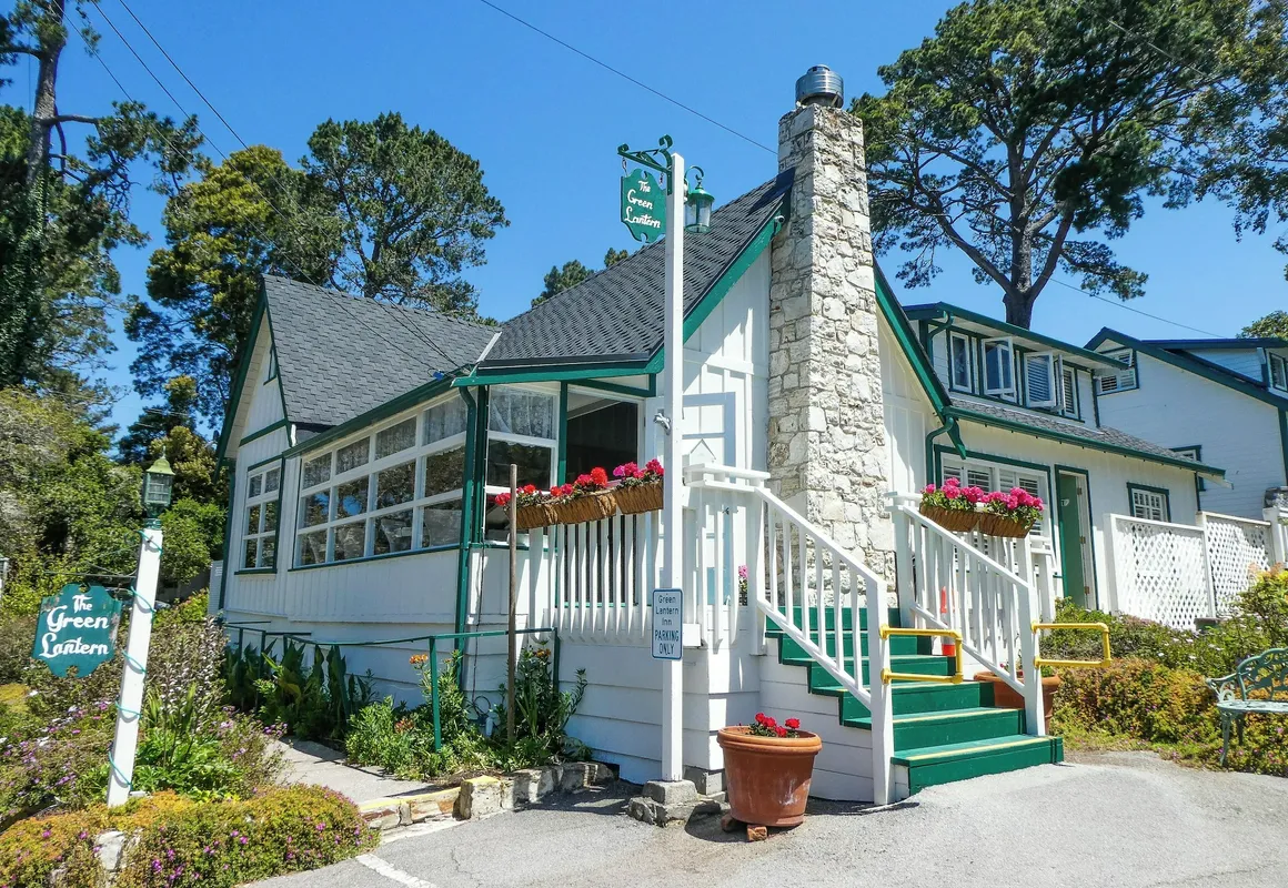 Carmel Green Lantern Inn hotel hero