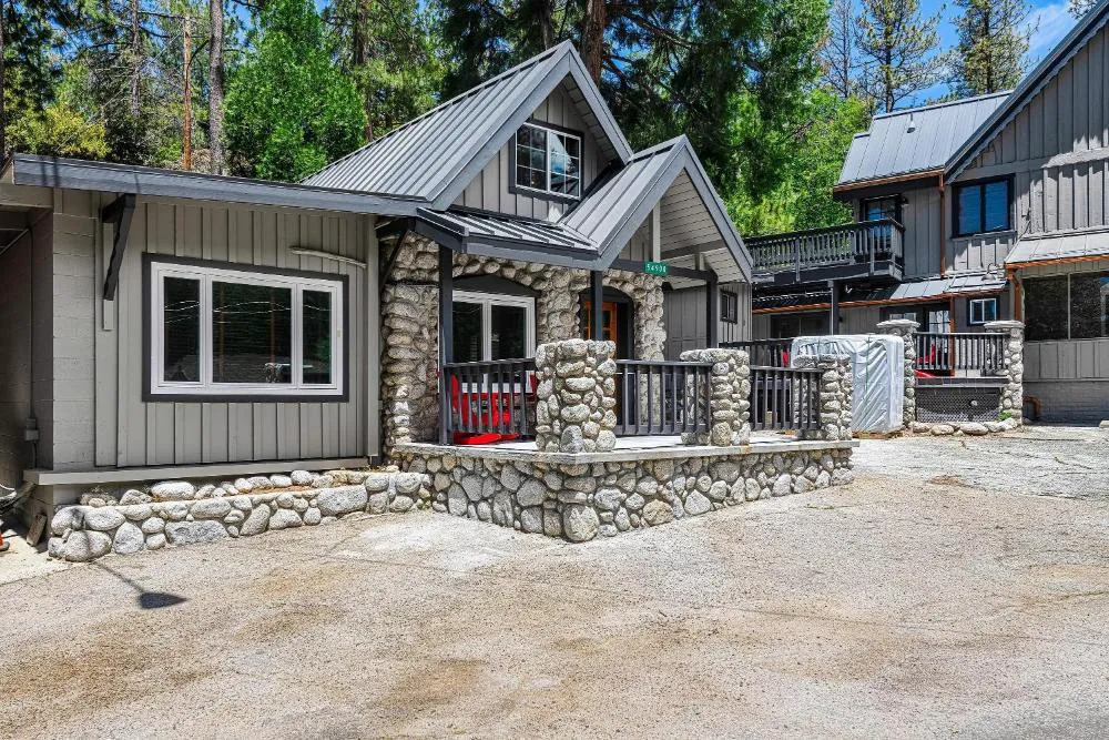 The Creekstone hotel hero