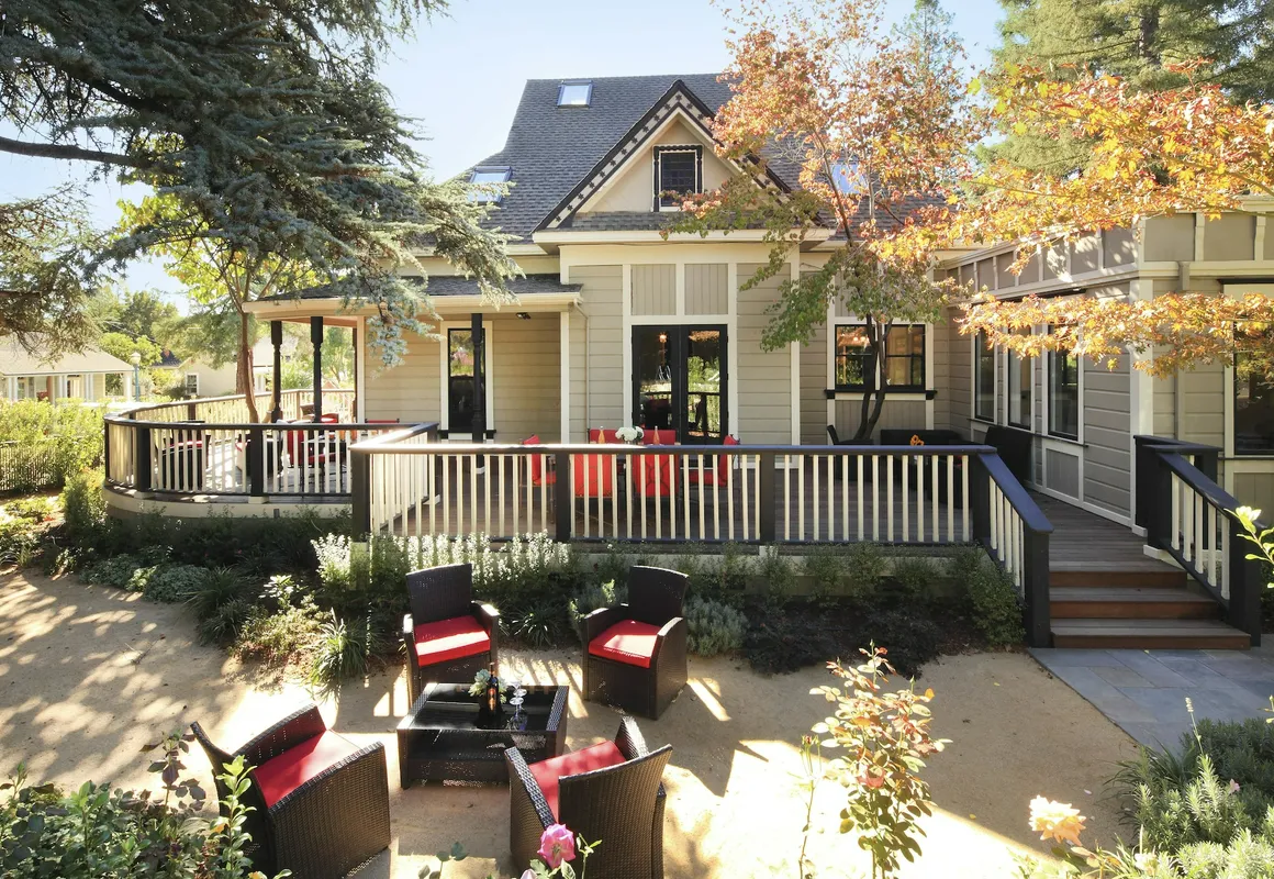 Grape Leaf Inn hotel hero