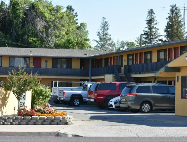 Apex Inn hotel detail image 2