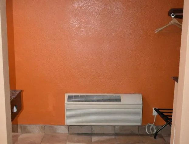 Apex Inn hotel detail image 4