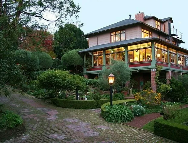 Jabberwock Inn hotel detail image 1