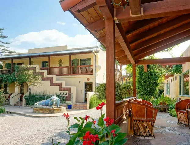 Blue Iguana Inn hotel detail image 1