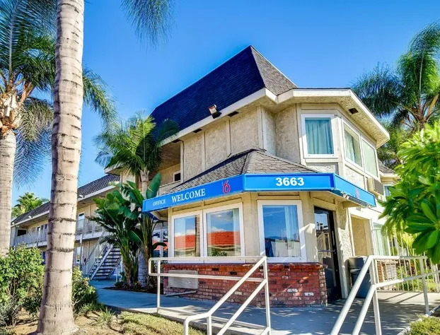 Motel 6 Riverside, CA - South hotel detail image 2