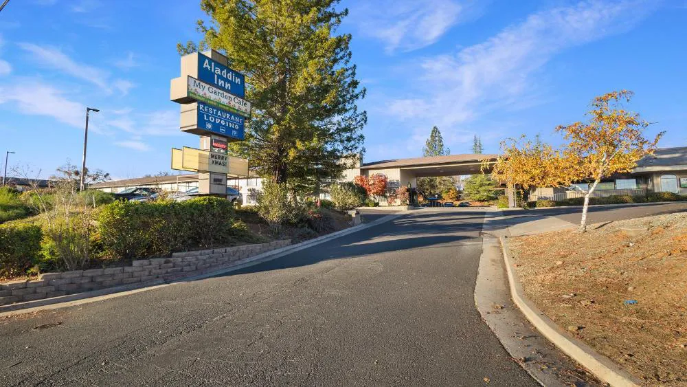 Aladdin Inn hotel hero