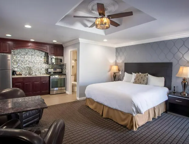 Crystal Lodge Motel hotel detail image 4