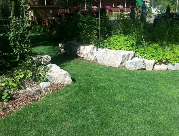 The River's Edge Motel Lodge & Resort hotel detail image 1