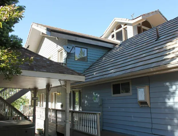 Black Bear Manor hotel detail image 1