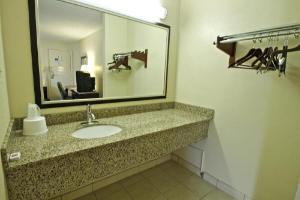 Motel 6-Washington DC - Convention Center hotel detail image 2