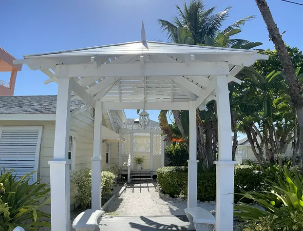 Bungalow Beach Resort hotel detail image 3