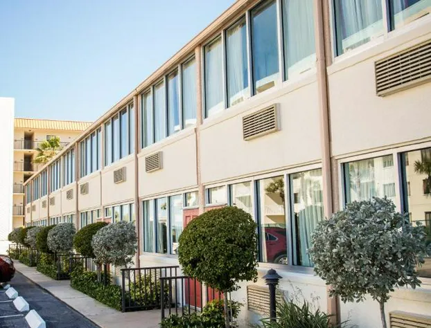 Ocean Landings Resort and Racquet hotel detail image 3