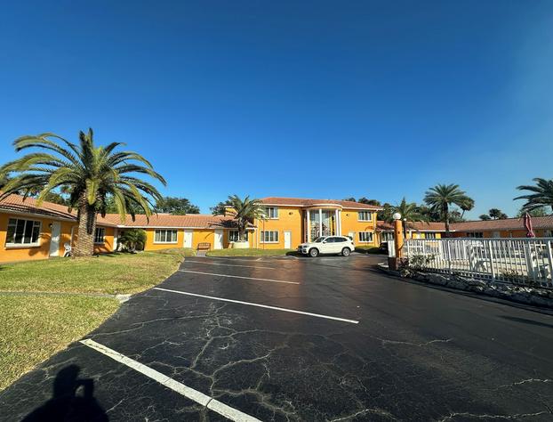 Super Inn By Oyo Daytona Beach Near Airport hotel detail image 1