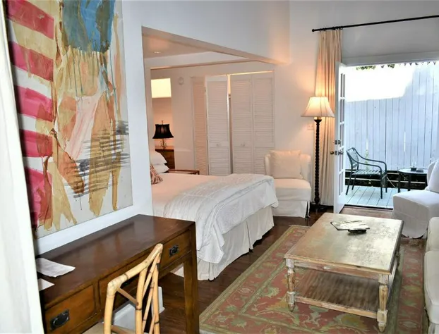 Simonton Court Historic Inn & Cottages hotel detail image 2