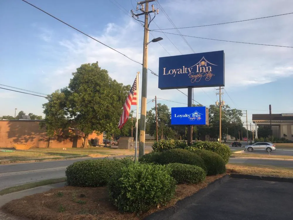 Loyalty Inn Hawkinsville hotel hero