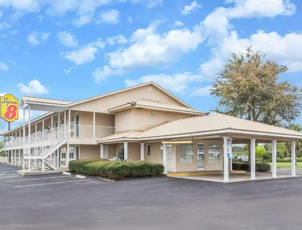 Super 8 by Wyndham Madison hotel detail image 1