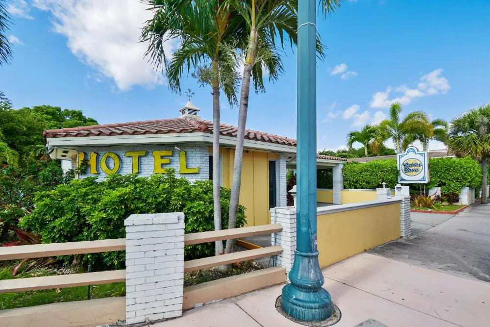 OYO Hotel Coral Gables - Miami Airport hotel hero