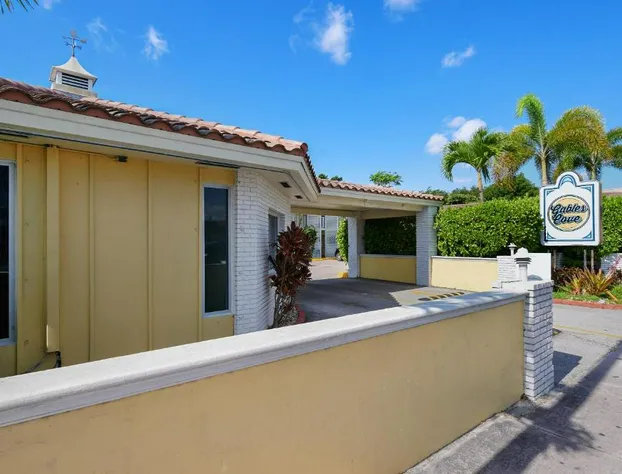 OYO Hotel Coral Gables - Miami Airport hotel detail image 3