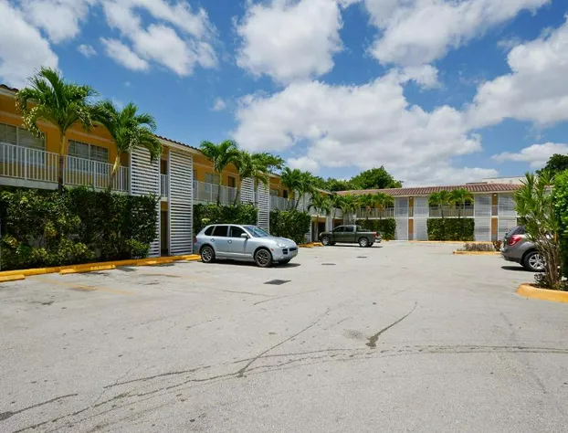 OYO Hotel Coral Gables - Miami Airport hotel detail image 4