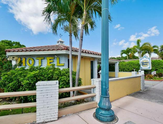 OYO Hotel Coral Gables - Miami Airport hotel detail image 4